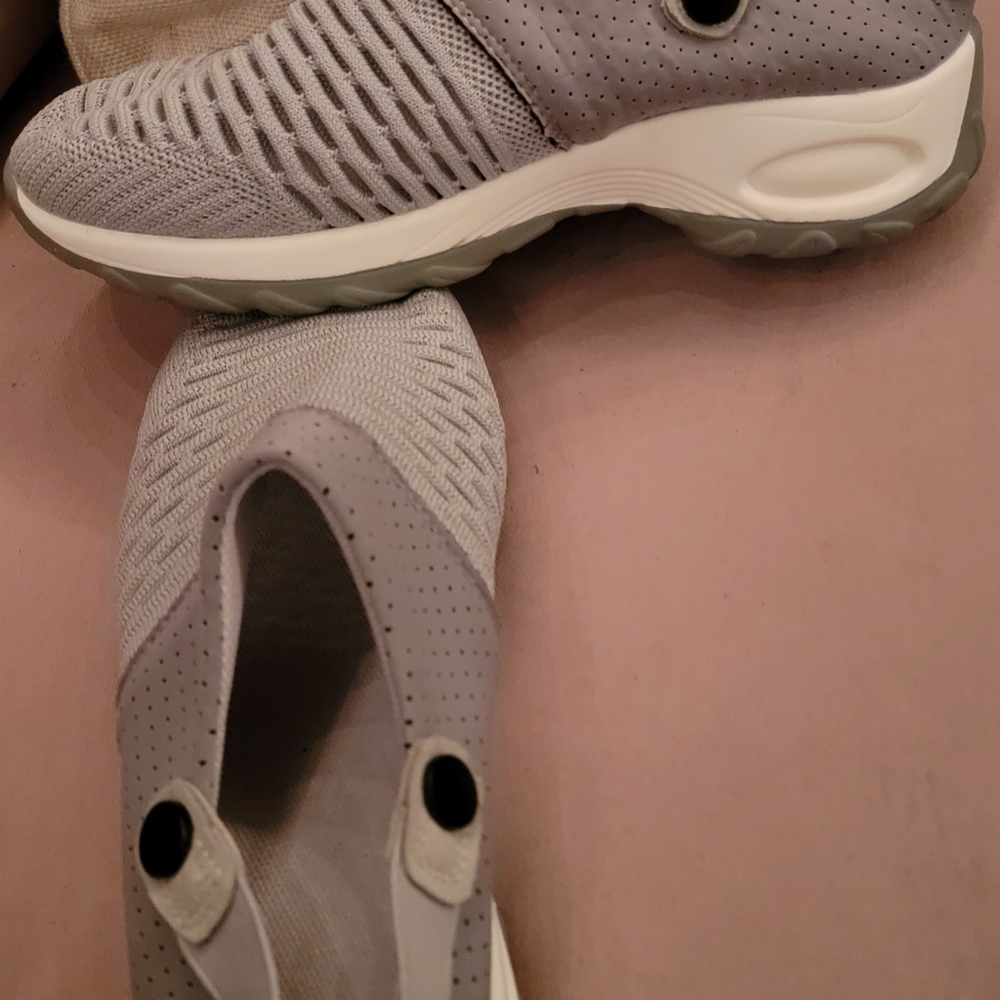 Lightweight, comfortable slip-on shoes